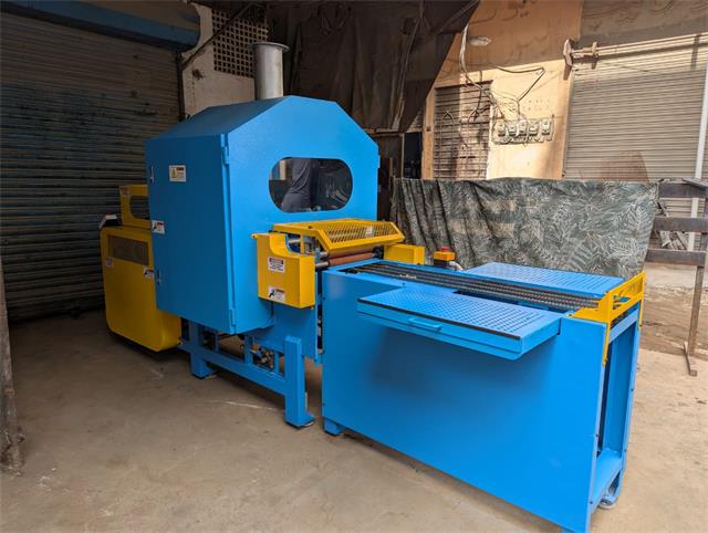 Cutting & Lug Brushing Machine