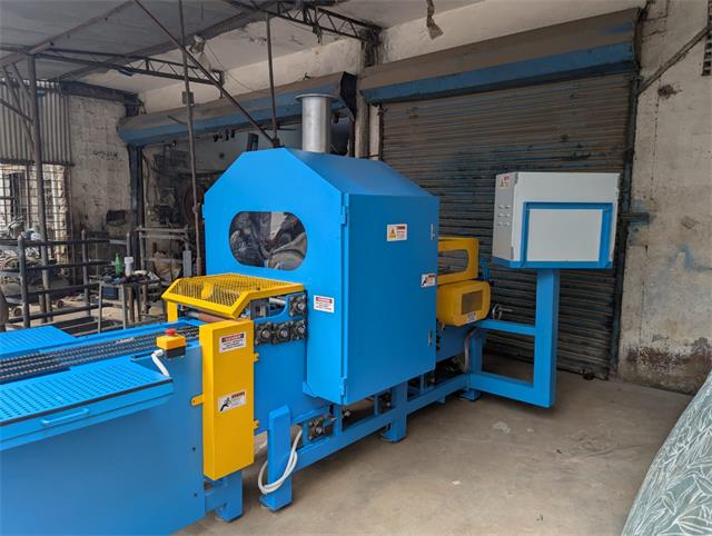 Cutting & Lug Brushing Machine